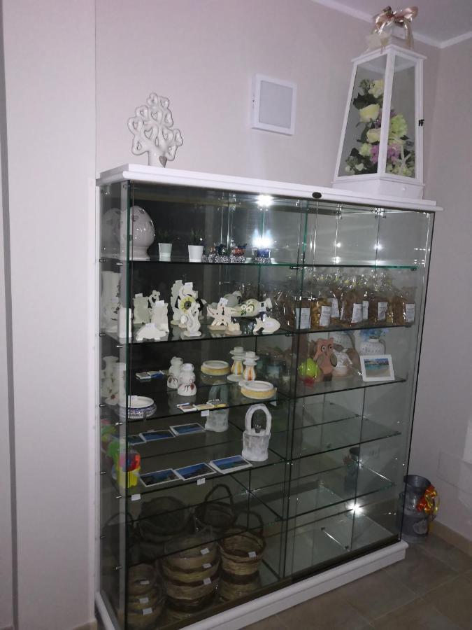 B&B La Graticola Ristorante Pizzeria Trepuzzi ภายนอก รูปภาพ